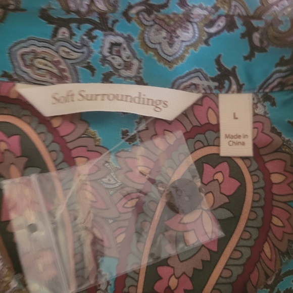 Soft Surrounding 100% Silk Lilit Blouse Size L  NWOT - Picture 13 of 16